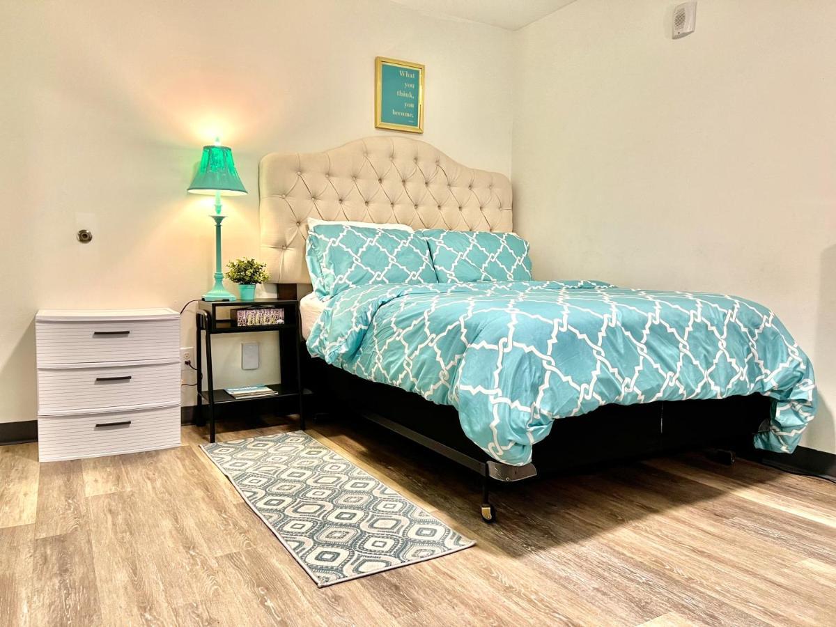 Private Room With Shared Bathroom On The 1St Floor 10 Minutes Walk To University Of Washington Сиэтл Экстерьер фото
