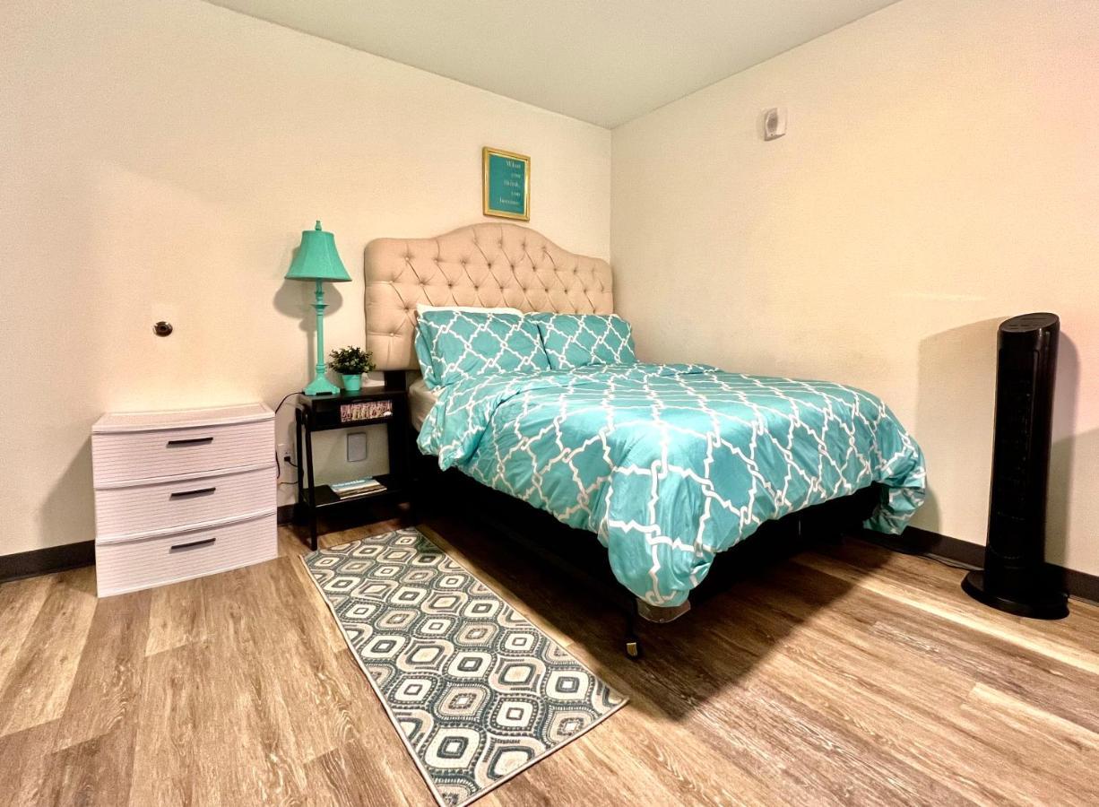 Private Room With Shared Bathroom On The 1St Floor 10 Minutes Walk To University Of Washington Сиэтл Экстерьер фото