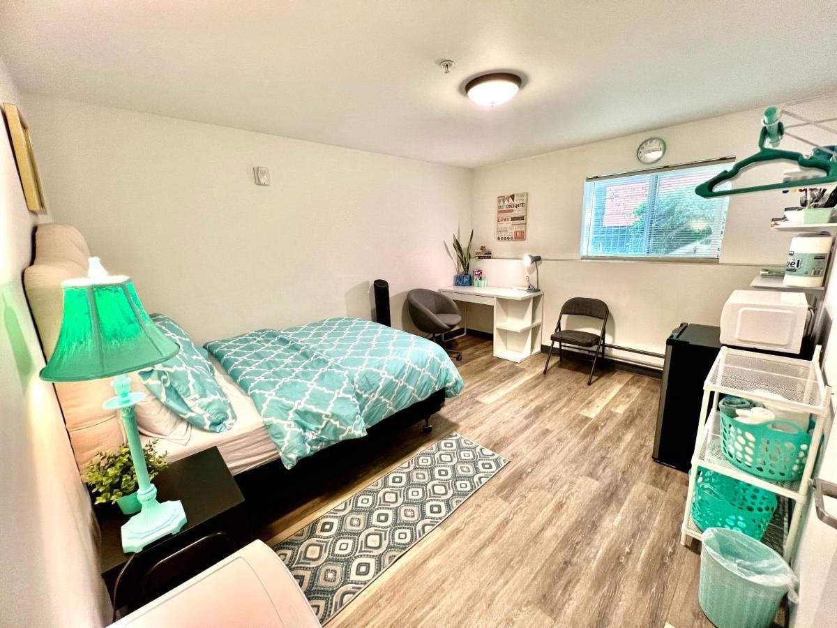 Private Room With Shared Bathroom On The 1St Floor 10 Minutes Walk To University Of Washington Сиэтл Экстерьер фото