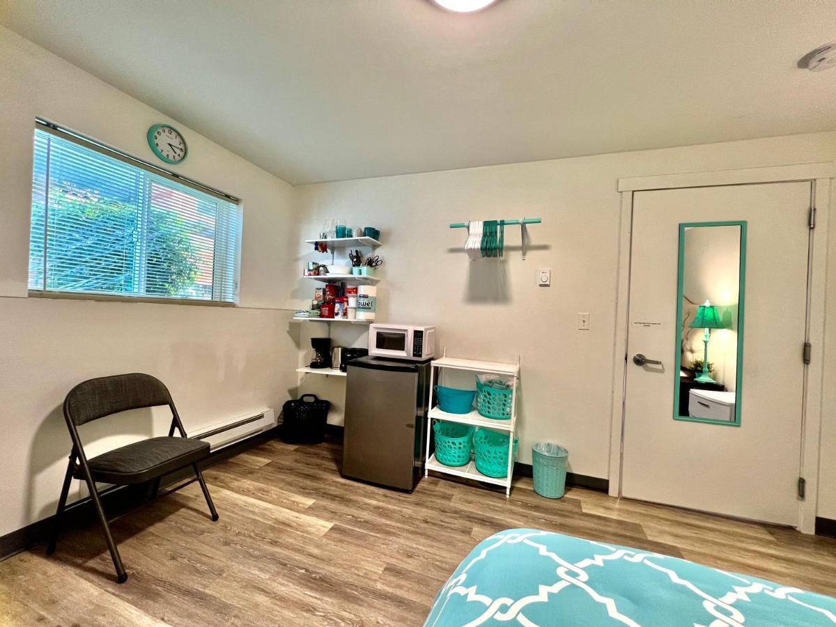 Private Room With Shared Bathroom On The 1St Floor 10 Minutes Walk To University Of Washington Сиэтл Экстерьер фото